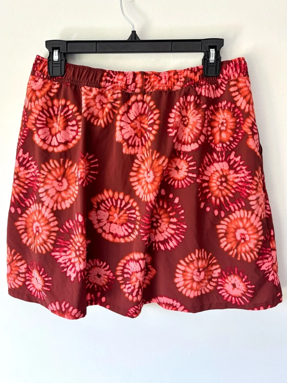 Toad&Co Sunkissed Weekend Skort Grenadine Tie Dye Red Floral Outdoor Activewear - Picture 5 of 8